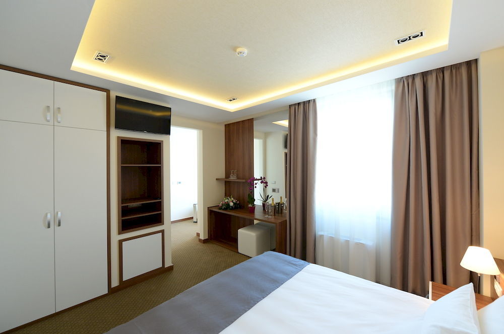Hotel Hedonic Belgrad Exterior foto