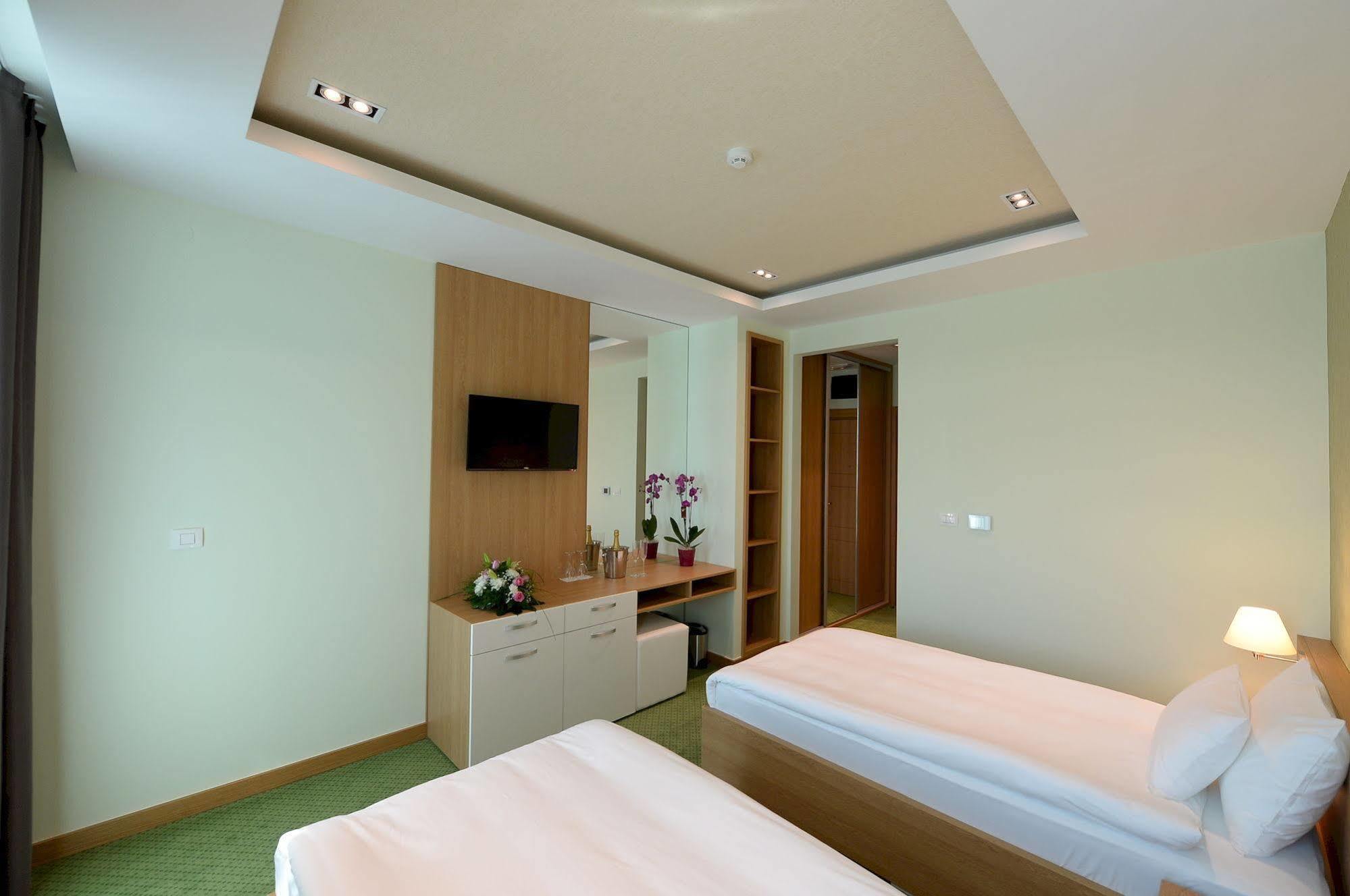 Hotel Hedonic Belgrad Exterior foto