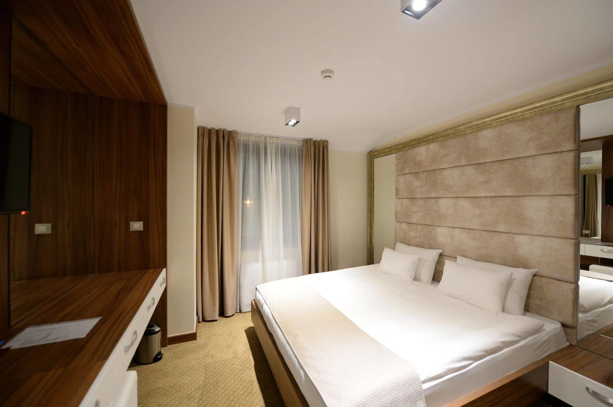 Hotel Hedonic Belgrad Exterior foto