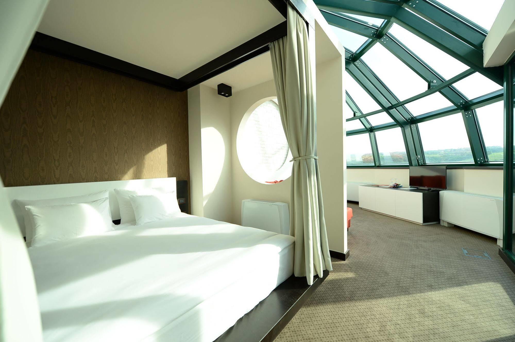 Hotel Hedonic Belgrad Exterior foto