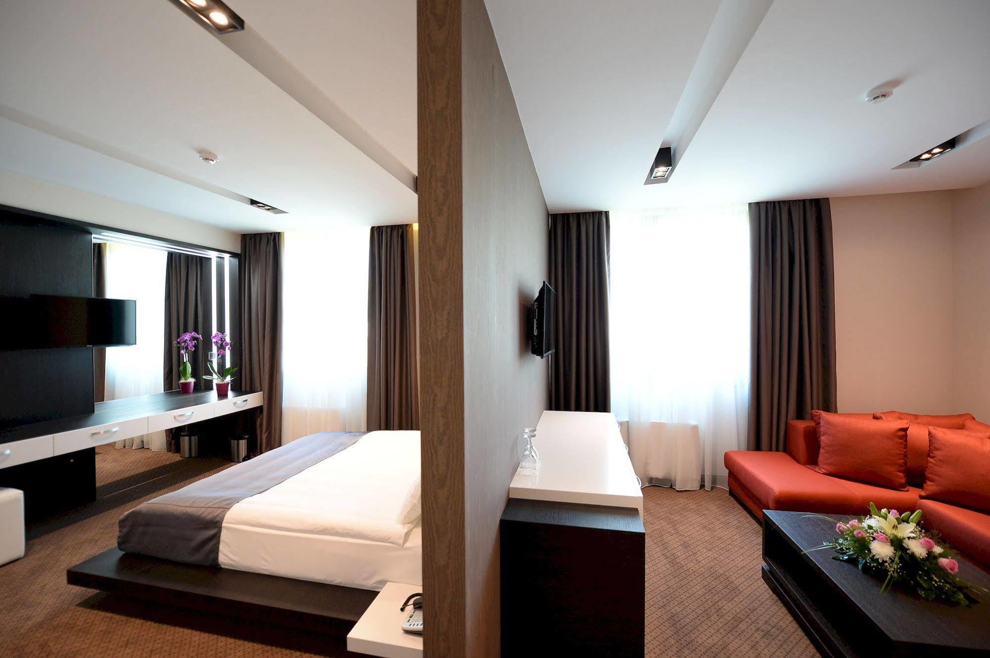 Hotel Hedonic Belgrad Exterior foto