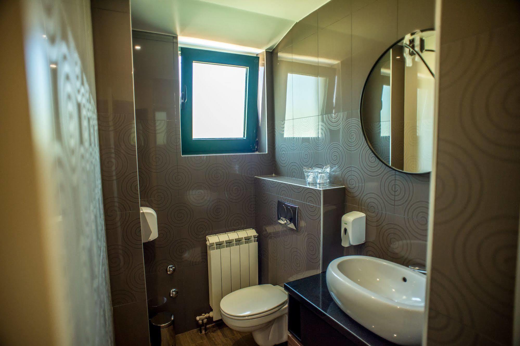 Hotel Hedonic Belgrad Exterior foto